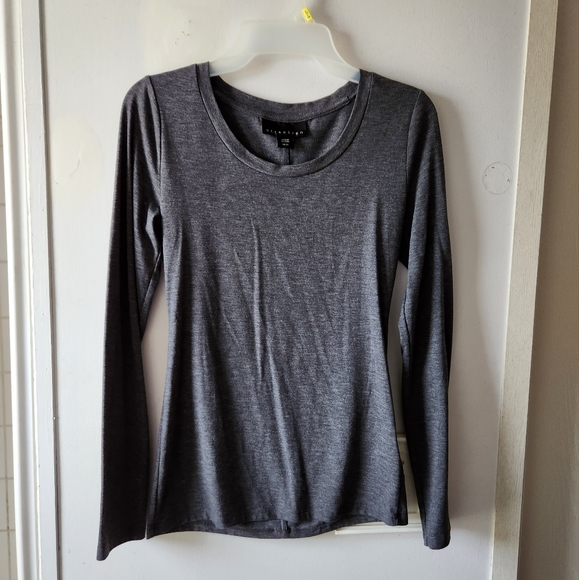 Long sleeve basic top - Picture 1 of 1